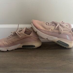 Nike Airmax 2090 Women's Sneakers in Light Pink and Cream